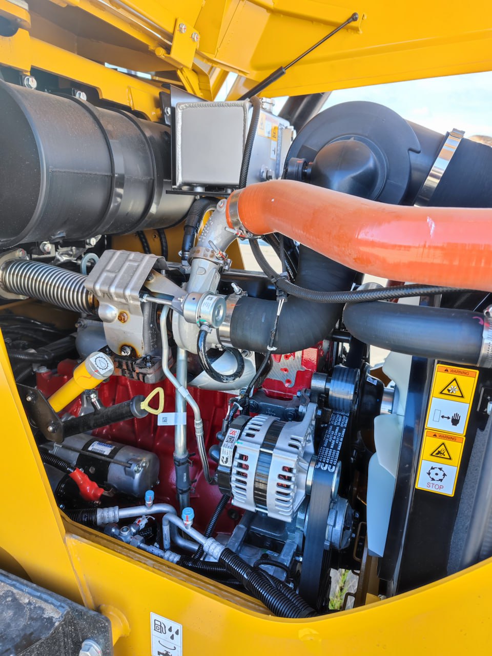 Экскаватор-погрузчик SANY BHL95