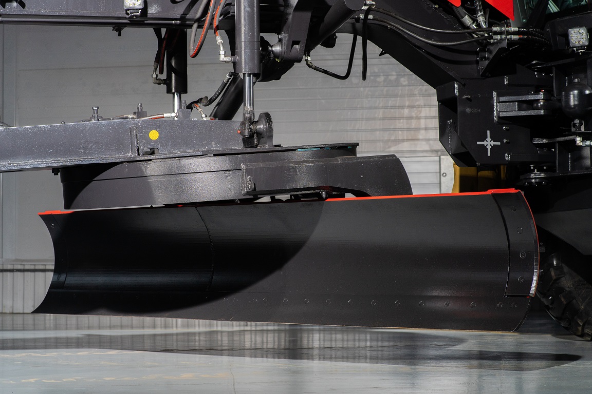 Автогрейдер КИРОВЕЦ К-714