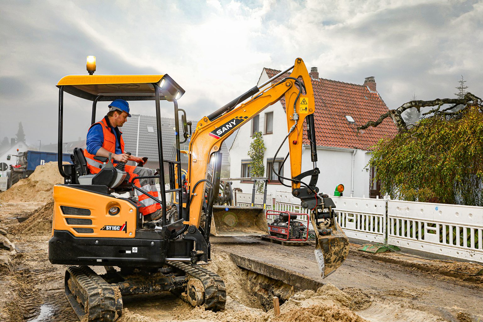 Мини-Экскаватор SY16C