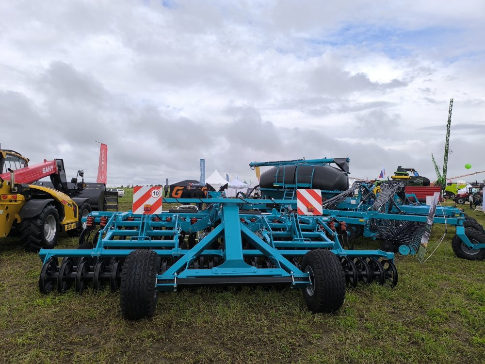 Борона дисковая мульчирующая полуприцепная складная Д-820ПС М2 "Доминанта" тандемный каток