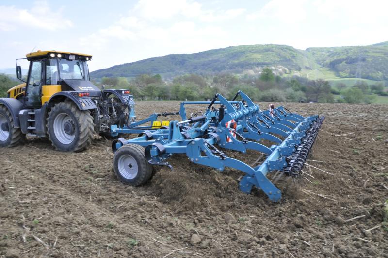 Культиватор стерневой средний полуприцепной складной КСС-7800 М2 "Олимп"