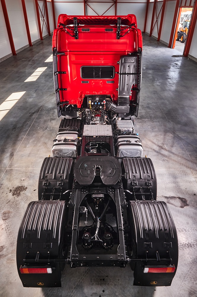 Седельный тягач SANY S585 6x4