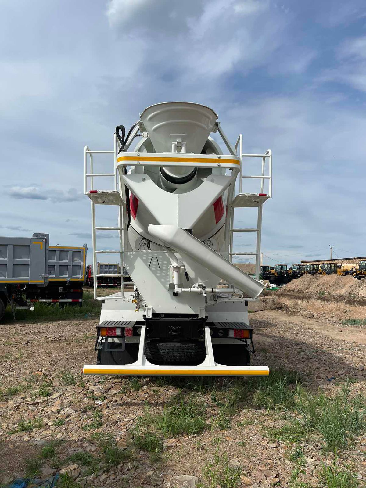 Автобетоносмеситель SANY SY310C-6W(V)