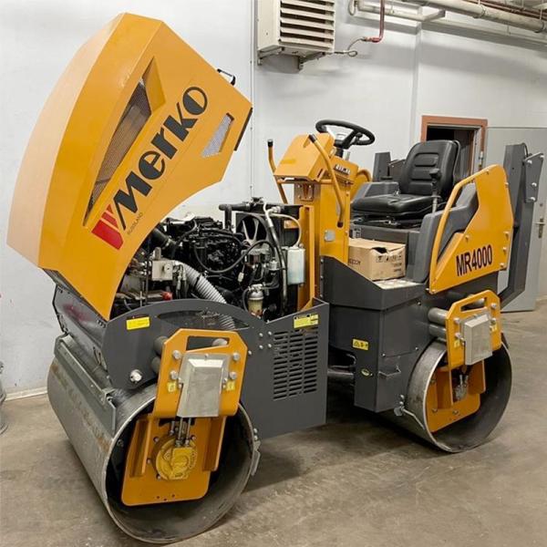 Каток MERKO MR 4000