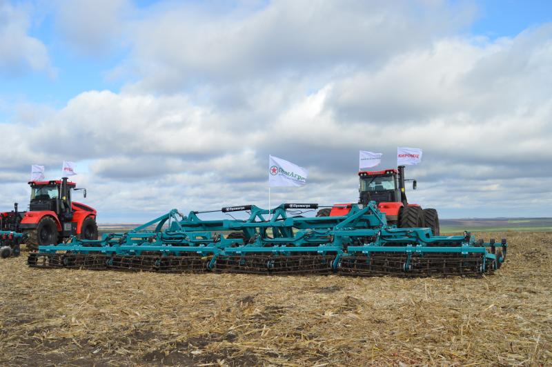 Лущильник дисковый легкий полуприцепной складной МЛ-10000ПС М «Вектор»
