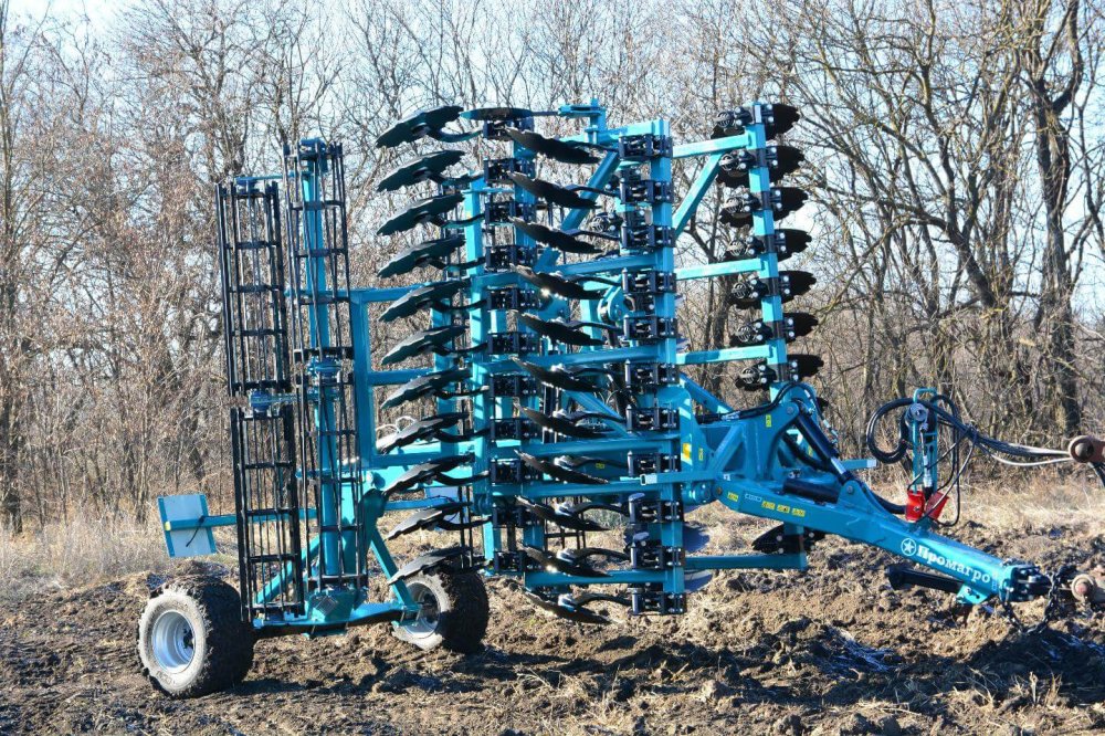 Борона дисковая легкая полуприцепная складная ДЛ-720ПС М "Форвард" тандемный каток