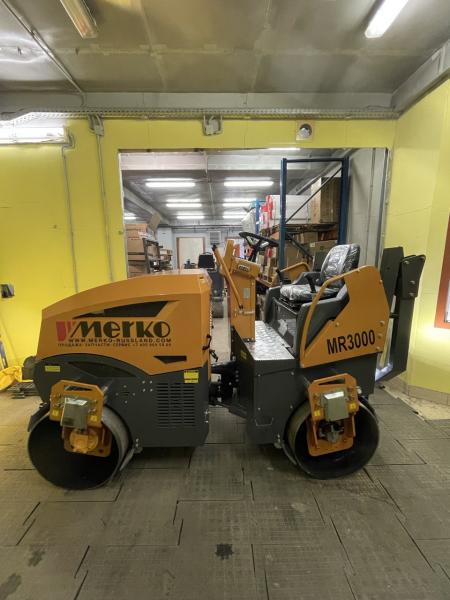 Каток MERKO MR 3000