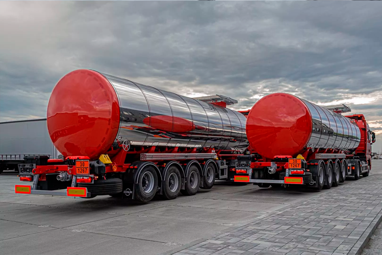 Нефтевоз 32 м3