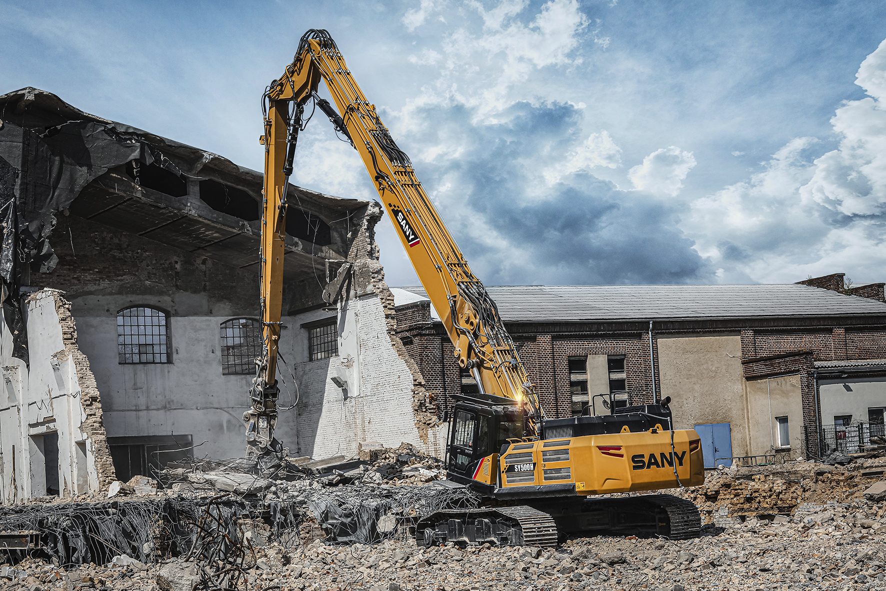 Экскаватор SY500H разрушитель