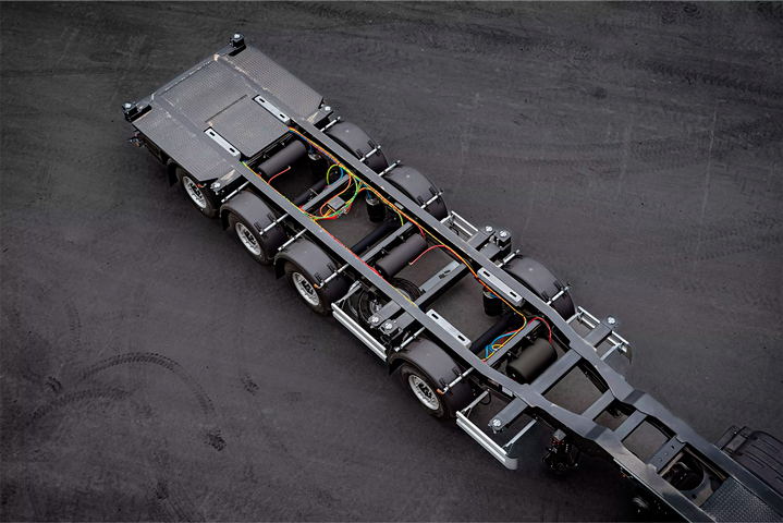 Контейнеровоз универсальный с вынесенной осью