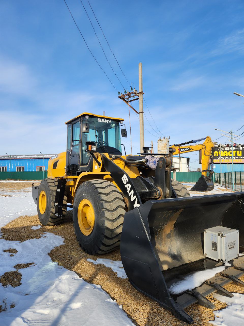 Фронтальный погрузчик SW953K1