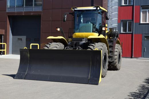 Бульдозер колёсный универсальный КИРОВЕЦ К-708 БКУ