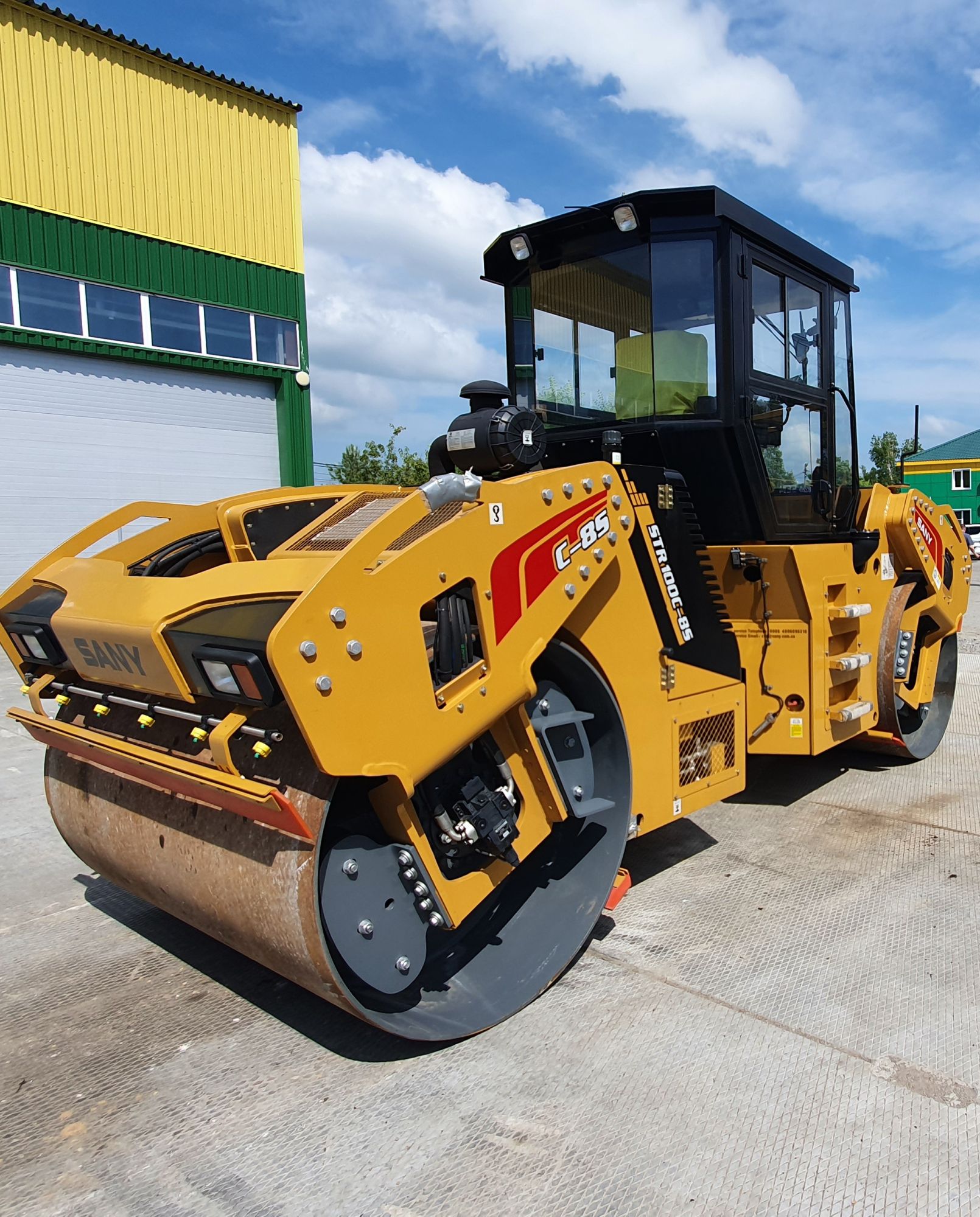 Каток SANY STR110C-10 (габаритный)