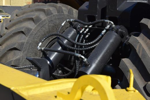 Бульдозер колёсный универсальный КИРОВЕЦ К-708 БКУ