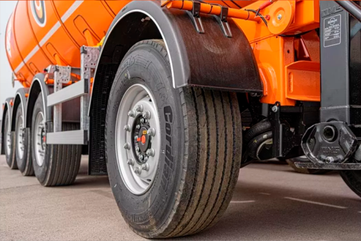 Битумовоз 32 м3 с вынесенной осью