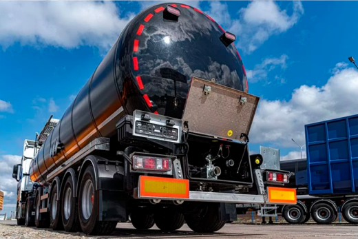 Нефтевоз 32 м3 с вынесенной осью