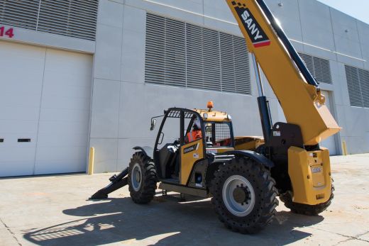 Телескопический погрузчик STH1256A