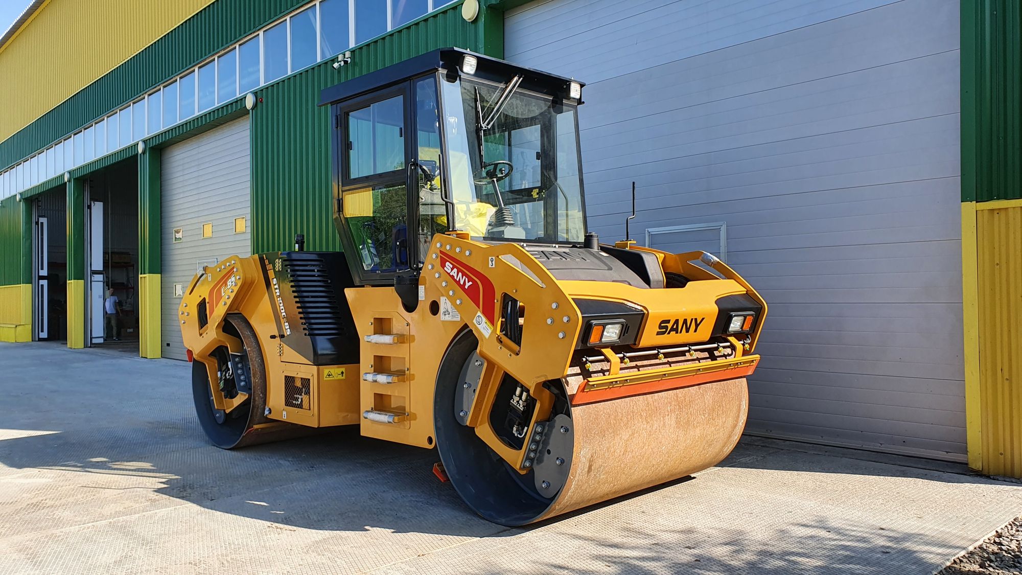 Каток SANY STR110C-10 (габаритный)