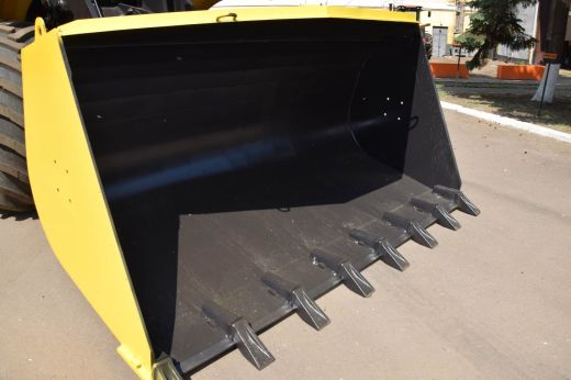 Фронтальный погрузчик КИРОВЕЦ К-708ПК6