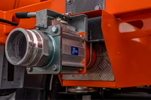 Битумовоз 32 м3 с вынесенной осью