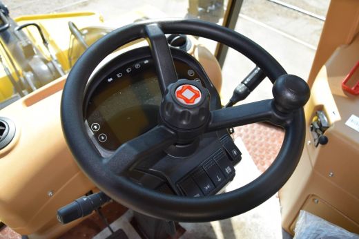 Фронтальный погрузчик КИРОВЕЦ К-708ПК6