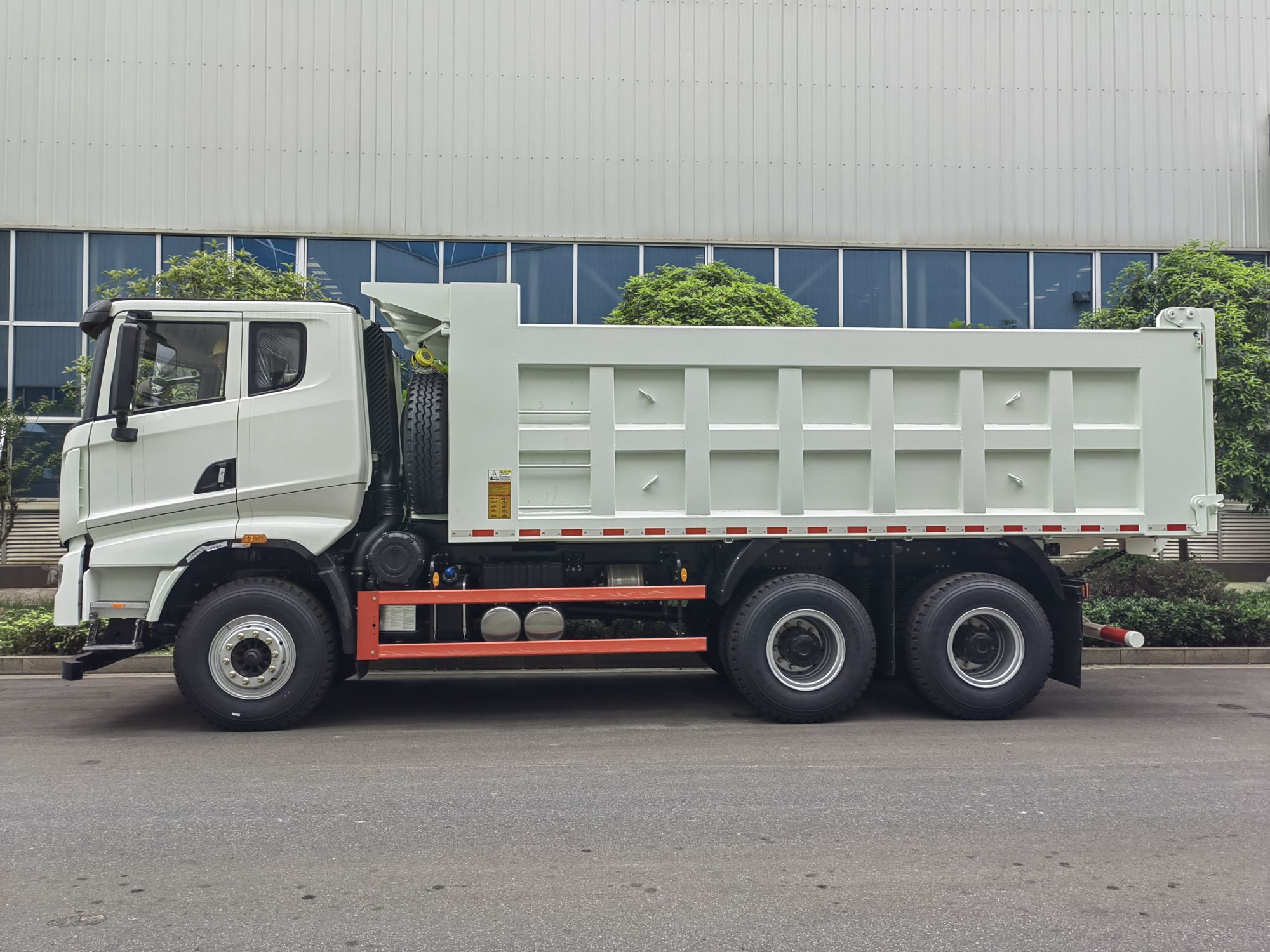 Шоссейный самосвал SANY SYZ320C-8S