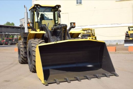 Фронтальный погрузчик КИРОВЕЦ К-708ПК6