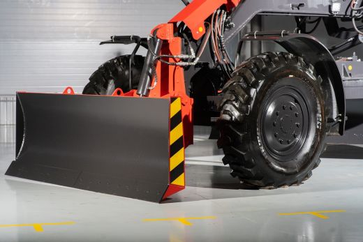 Автогрейдер КИРОВЕЦ К-714