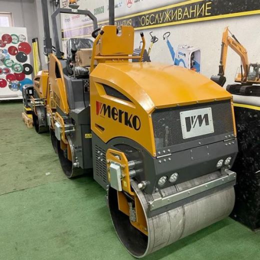 Каток MERKO MR 2000